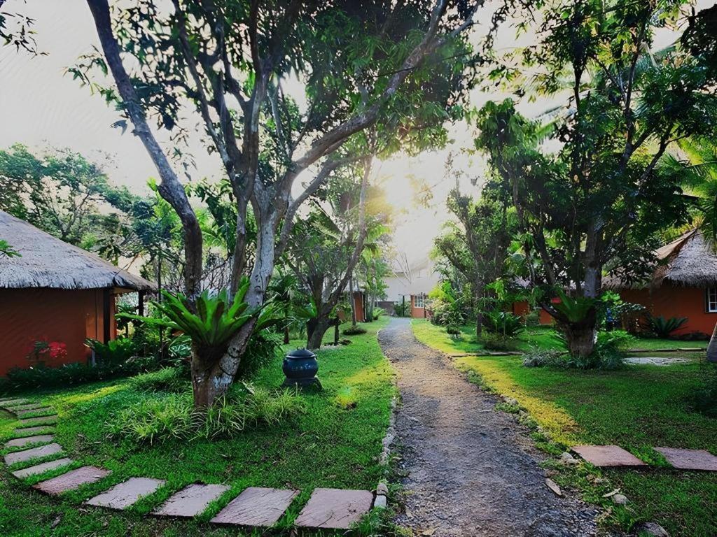 Natural Park Resort De Wang Thong Phitsanulok Bagian luar foto