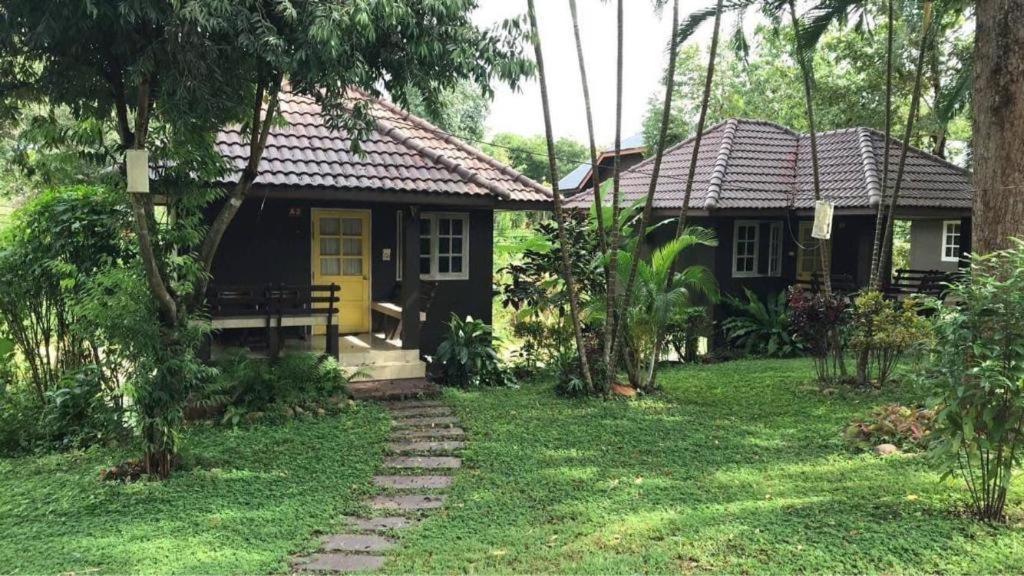 Natural Park Resort De Wang Thong Phitsanulok Bagian luar foto