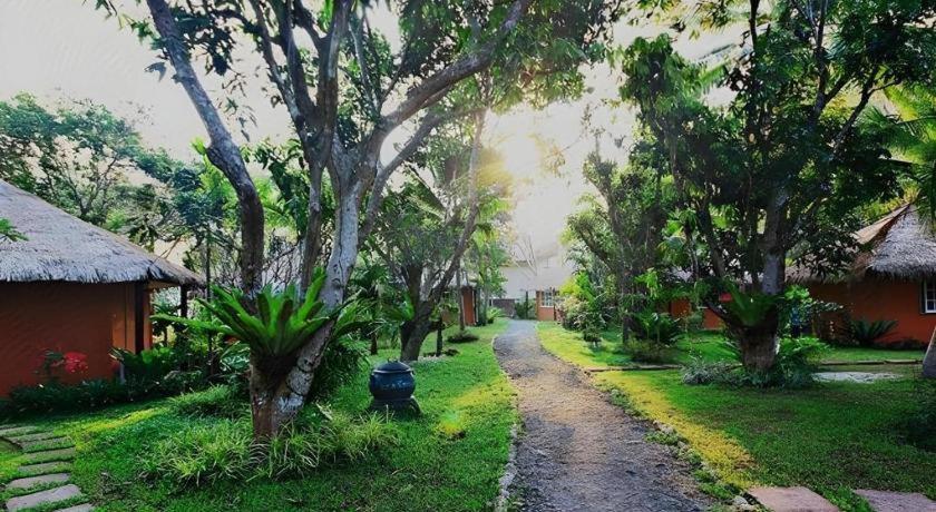 Natural Park Resort De Wang Thong Phitsanulok Bagian luar foto
